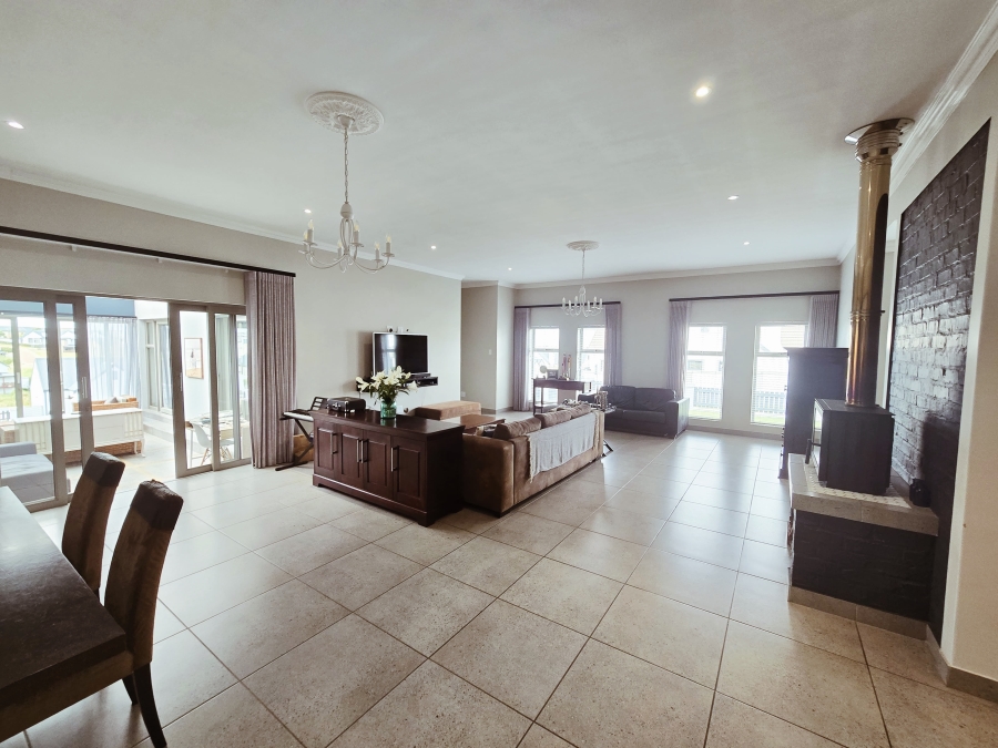 3 Bedroom Property for Sale in Blue Mountain Village Western Cape